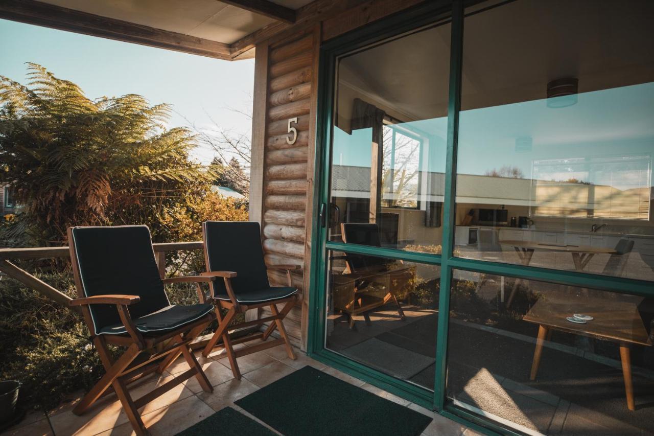 Rainforest Motel Глетчер Фокс Екстериор снимка